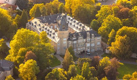 Detmold Von Oben Wassergraben Mit Wasserschlo Schloss F Rstliches