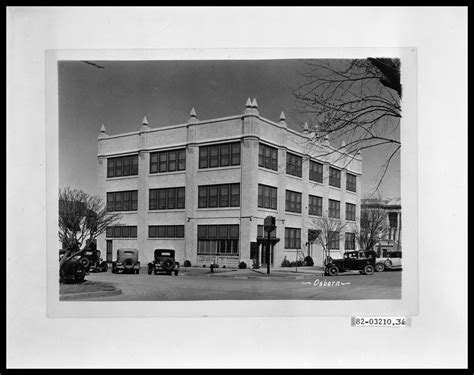 Building Exterior - Side 1 of 1 - The Portal to Texas History