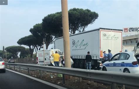 Brutto Incidente L Ennesimo Sulla Pontina Code In Direzione Roma