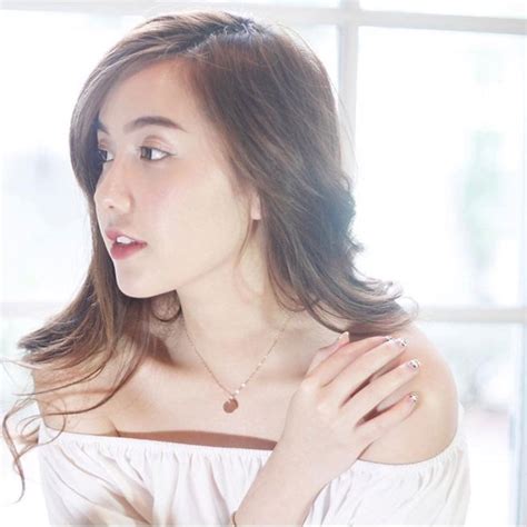 Những hot girl tuổi Tuất khuấy đảo mạng xã hội