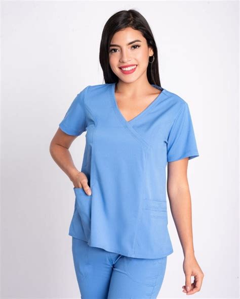 Scrub Médico Mujer Antifluidos Strech A300 Linea Dynamo Elet Uniformes