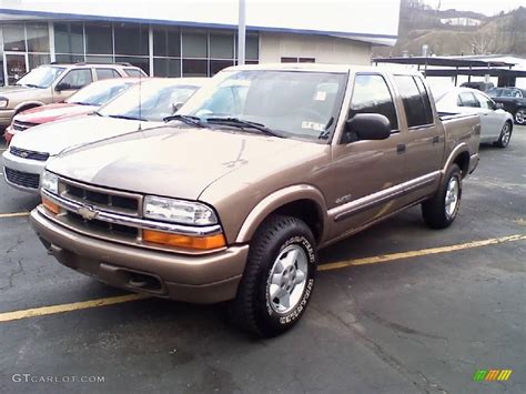 2004 Sandalwood Metallic Chevrolet S10 Ls Crew Cab 4x4 22135984 Car Color