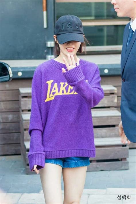 IU 170422 Sudden attack Fanmeeting Iu Fashion, Korean Fashion, Fashion ...