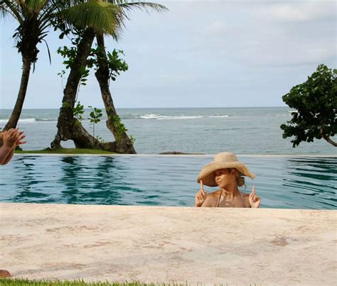 Beyonce In Bikini Mirror Online