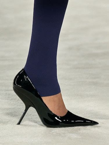 Fall 2023 Shoe Trends The 5 Biggest Styles From The Runway