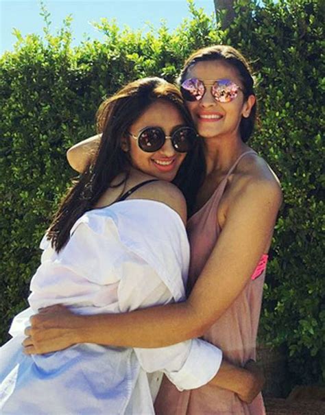 Alia Bhatt S Latest Bikini Look Is Giving Us A Shaandaar Deja Vu India Today