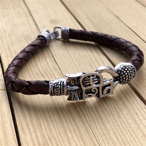 Magnificent Shiv Hand Bracelet Rakhi for Boys | Buy Online Bracelet Rakhi