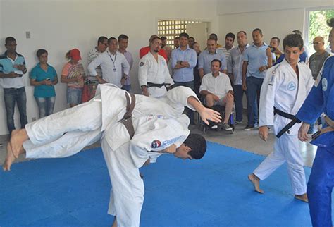 Prefeitura Inaugura Vila Ol Mpica Da Ilha Do Governador Portal Ilha