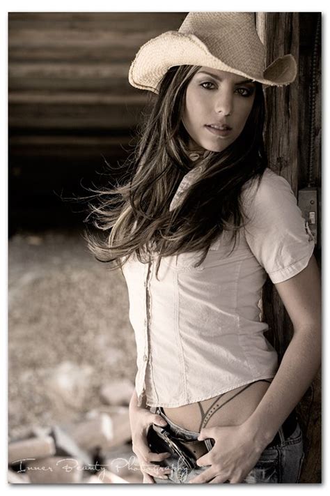 Pin By Vincenzo Marrone On Country Girls Cowgirl Chic Fashion Hot