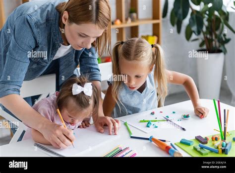 Enfant Handicapé Dessin Banque De Photographies Et D’images à Haute Résolution Alamy