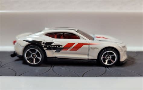 Đồ Chơi Mô Hình Siêu Xe Hot Wheels C Copo Camaro SS FAHASA