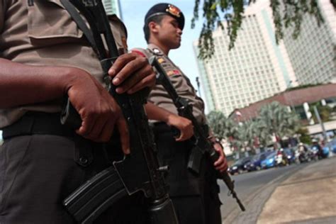 Polisi Bersenjata Dan Water Canon Disiagakan TribunNews