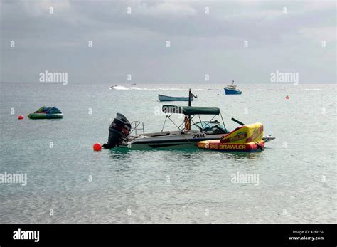 Paynes Bay Beach; Paynes Bay; St. James; Barbados Stock Photo - Alamy