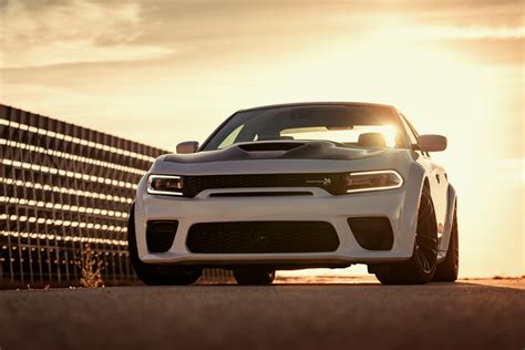 Hennessey 1 000 Hp Dodge Charger Hellcat Widebody Hits The Track And The Dyno Autoevolution