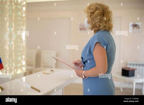 Cute Blonde Secretary Hi Res Stock Photography And Images Alamy