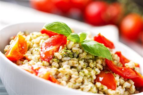 Orzo Al Pesto La Ricetta Del Piatto Unico Freddo Con Pomodorini