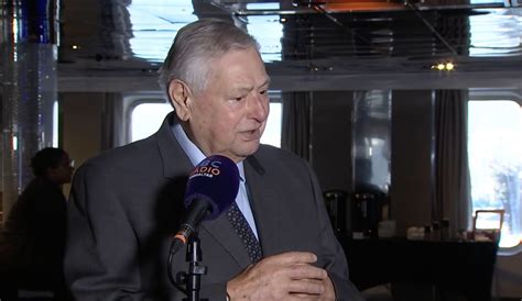 Gibraltar’s former representative in London, Albert Poggio, at centre