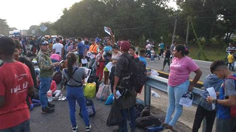 Migrantes Mantienen Bloqueada La Carretera Costera Sin Acuerdo Con El