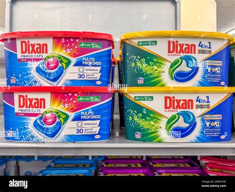 Laundry Detergent Supermarket Hi Res Stock Photography And Images Alamy