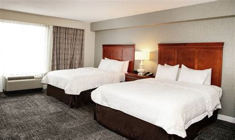 Rooms and Suites at Hampton Inn Parsippany, NJ