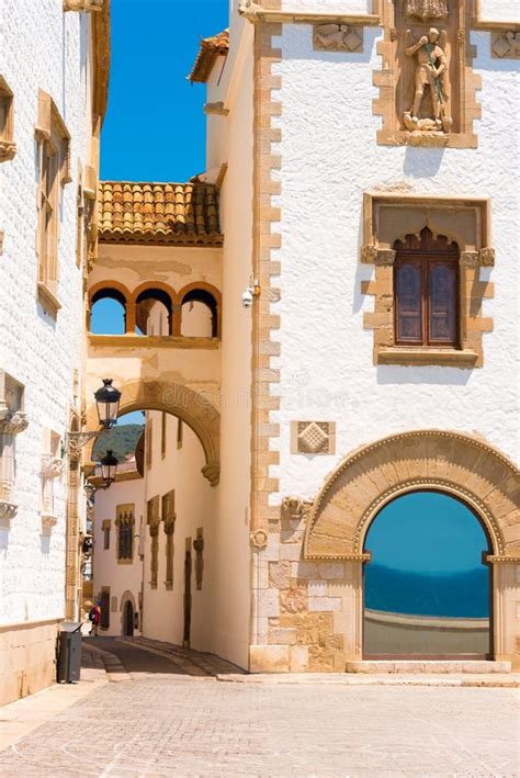 Sitges Catalunya Spain June Sculpture Of A Naked Woman On