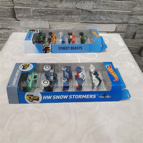 2 X Hot Wheels 5 Pack Gift Set Assorted Cars