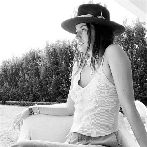 Ana De Armas Hot In B W Funny And Sad Photos The Fappening