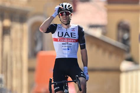 Tour de Sicile Finn Fisher Black remporte la première étape et signe