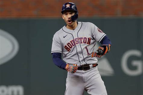 1 Team Is A Clear Favorite To Sign Carlos Correa