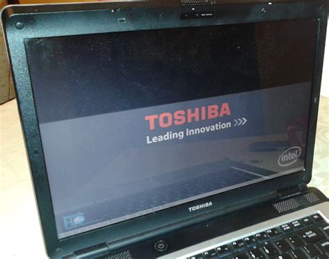 Toshiba L C Pasy Na Matrycy Uszkodzona Ta Ma Czy Matryca