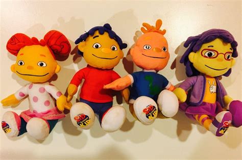 Sid the Science Kid Dolls Set of 4 Plush - Sid, Gabriela, Gerald, & May ...