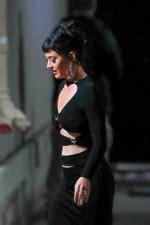 Galerie Foto Katy Perry seduc toare într o rochie mulat cu decolteu