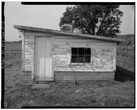 Brooder House Poultry House Brooder Old Barns Old Houses Farm