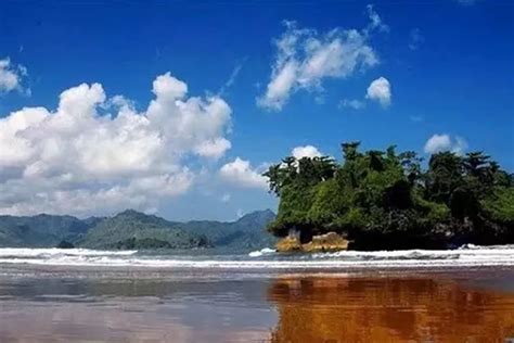 Pantai Pelangi Destinasi Wisata Eksotis Dan Populer Di Bantul Cocok