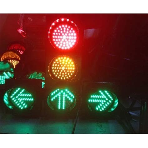 Polycarbonate 5 Aspect LED Traffic Signal Light Ip 65 Rs 9000 ID