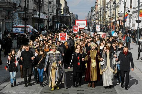 Polonez na Piotrkowskiej Szkoda iż UMŁ zapomina kto stworzył tę