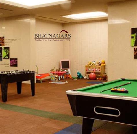 Spacious 4 BHK flat for rent at Viman Nagar, Pune. - Bhatnagars Real Estate