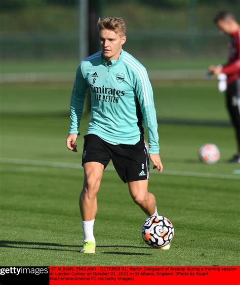 Martin Odegaard Says Its Easy To Thrive In Arsenals Large