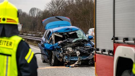 A7 bei Tarp Vollsperrung in Richtung Süden nach schwerem Unfall SHZ