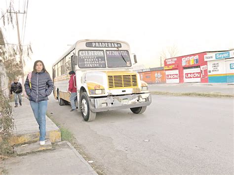 Cami N Deja Varados A Decenas De Pasajeros Se Prev Bajen Tarifas