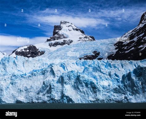 El Glaciar Upsala Es Un Gran Valle Glaciar En El Lado Oriental Del Campo De Hielo Patagónico Sur