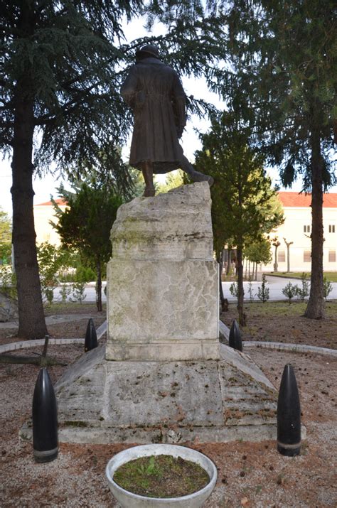 Monumento Ai Caduti Rgt E Gruppo Del Rgt Alpini L