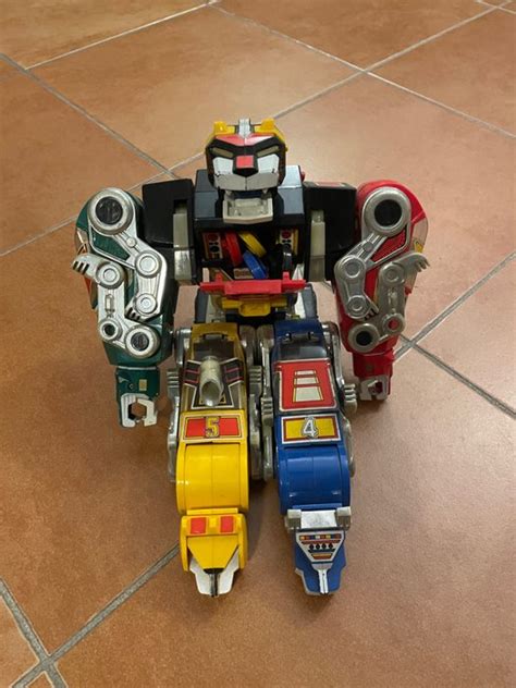 World Events Productions, ltd - Toy robot Voltron Golion (1984) - 1980 ...