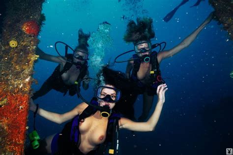 Nude Playmates Scuba Diving In Fiji FitNakedGirls Photos