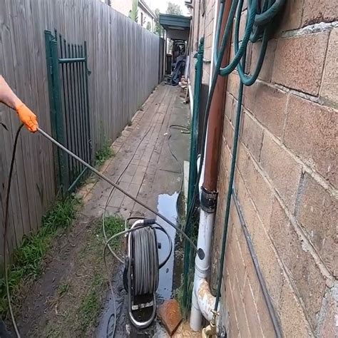 how to clear clogged pipes