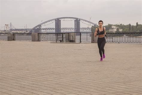 Brunette Slim Adult Fit Sporty Caucasian Woman In Sportswea Stock Image