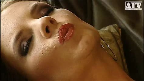 Naughty Cougar Evelyne Foxy With Small Tits And Brunette In Italian Blowjob Porn Xhamster