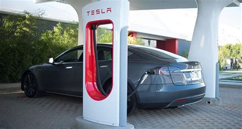 Tesla étend son réseau de Superchargers aux Pays Bas