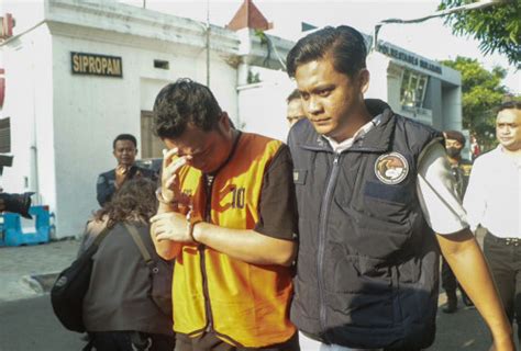 Jaringan Kartel Narkoba Fredy Pratama Ditangkap Di Surabaya Kurirnya