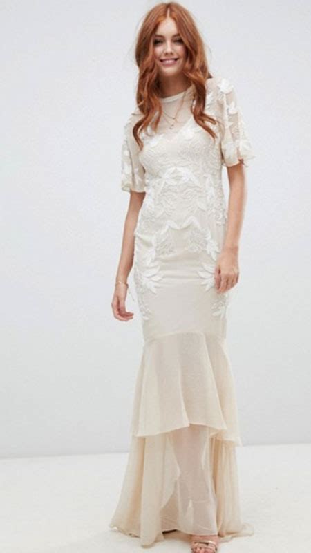 45 Best Casual Wedding Dresses For Carefree Brides The Trend Spotter